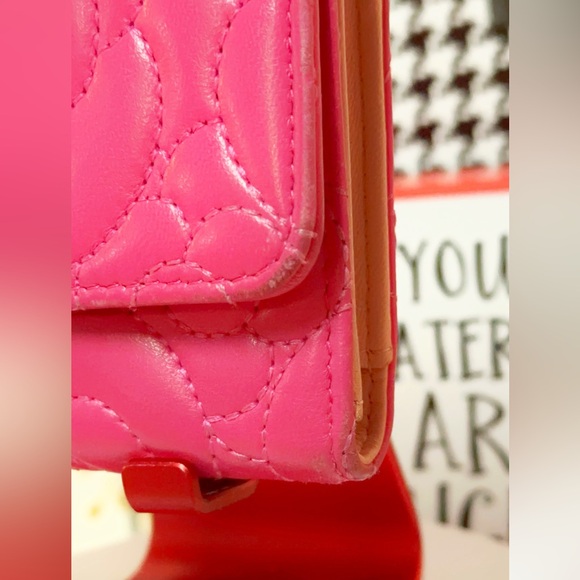 Lambskin Camellia Embossed Compact leather Wallet Fuchsia - Picture 7 of 17